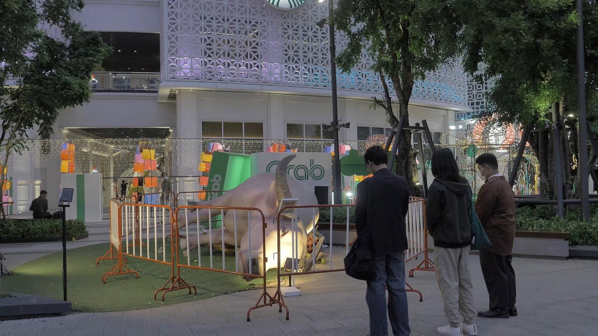 e Kwai Standing Still 2023 movie scene