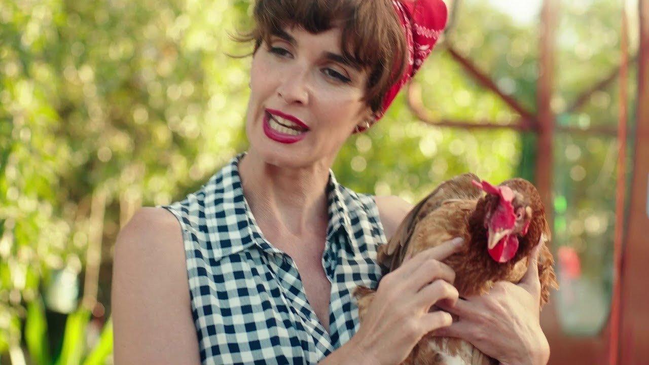 ¡Ay, mi madre! 2019 movie scene