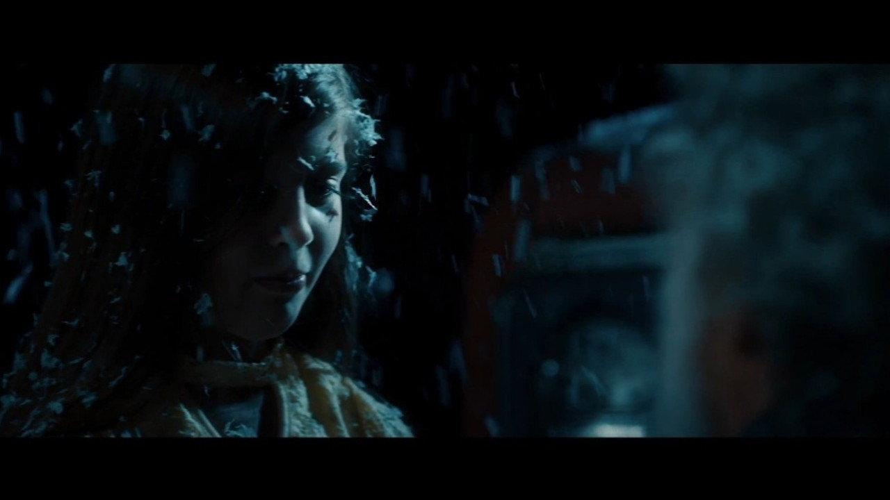 Into the Night 2020 movie scene