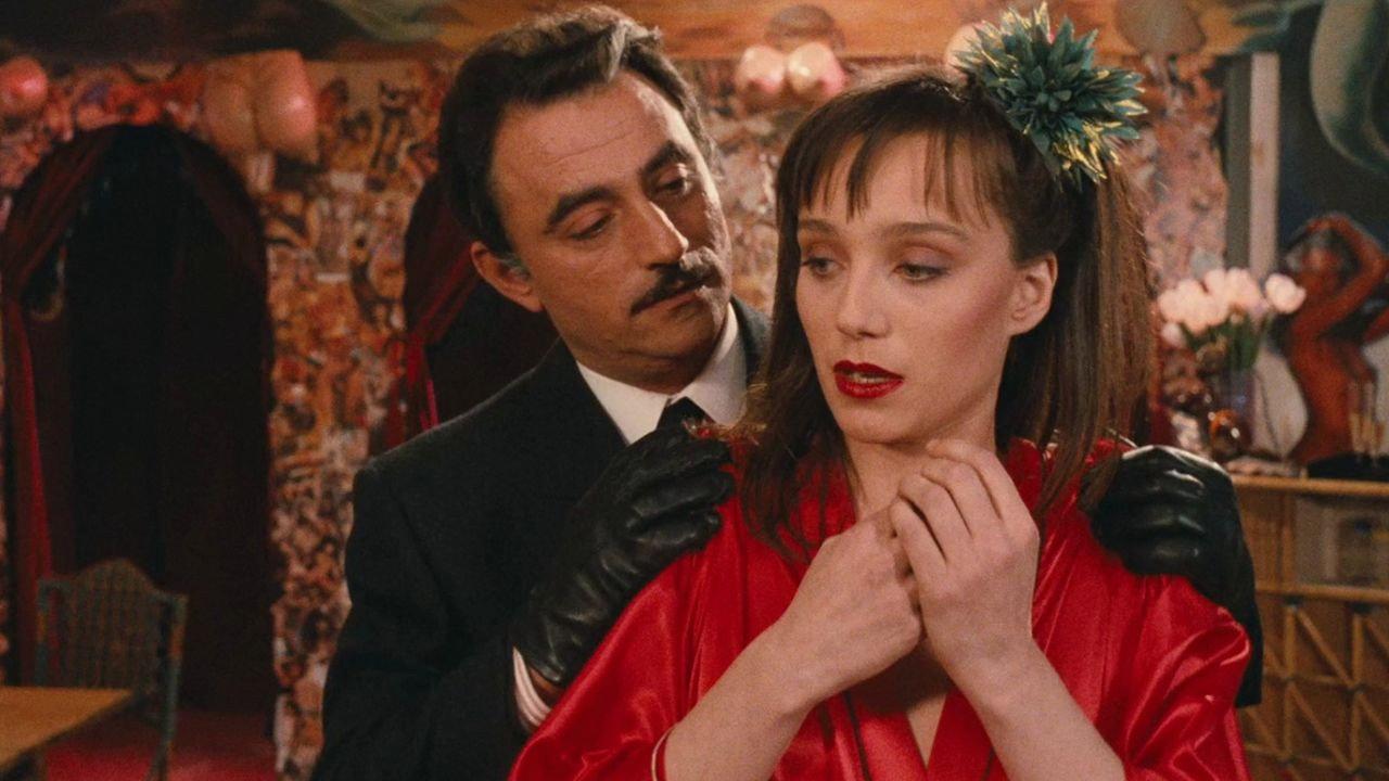 Agent trouble 1987 movie scene