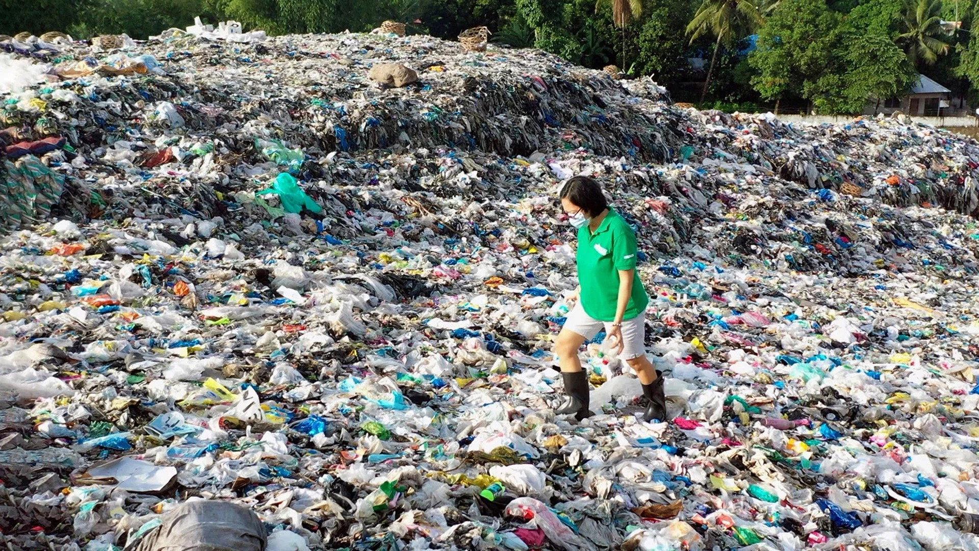 Coca-Cola und das Plastikproblem: Ein Konzern in der Kritik 2022 movie scene