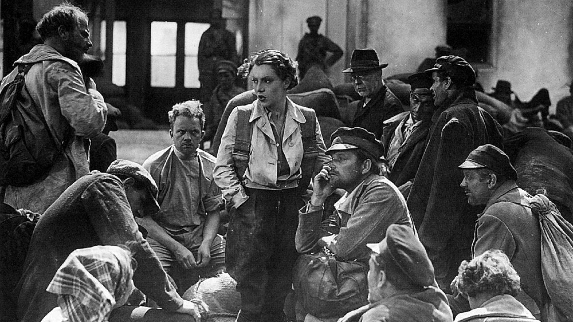 Refugees 1933 movie scene