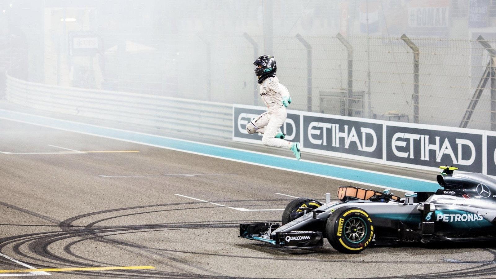 F1 2016 Official Review 2016 movie scene