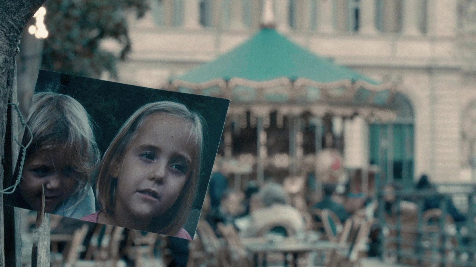 Il mistero delle gemelline scomparse 2022 movie scene