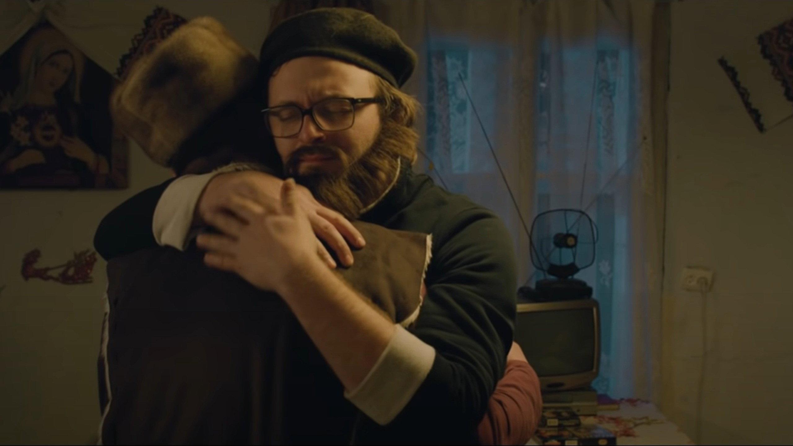 DZIDZIO: The Angels Gaze in Wonder 2014 movie scene