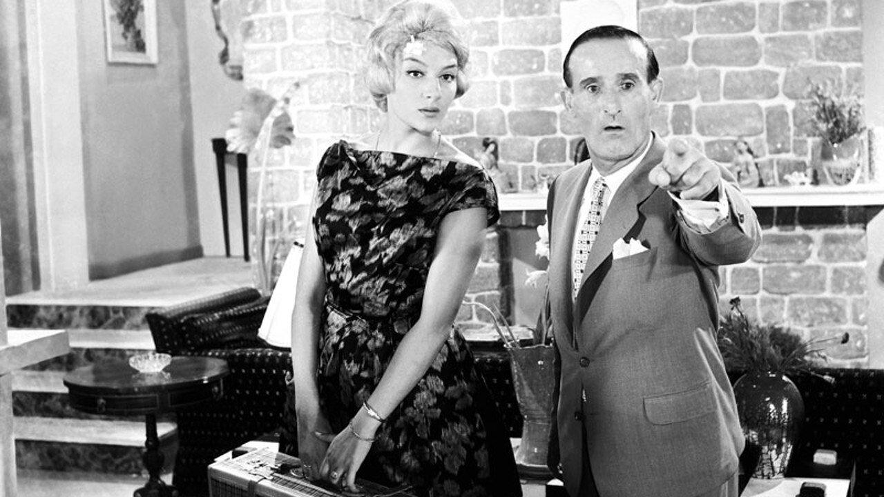 The yellow gloves 1960 movie scene