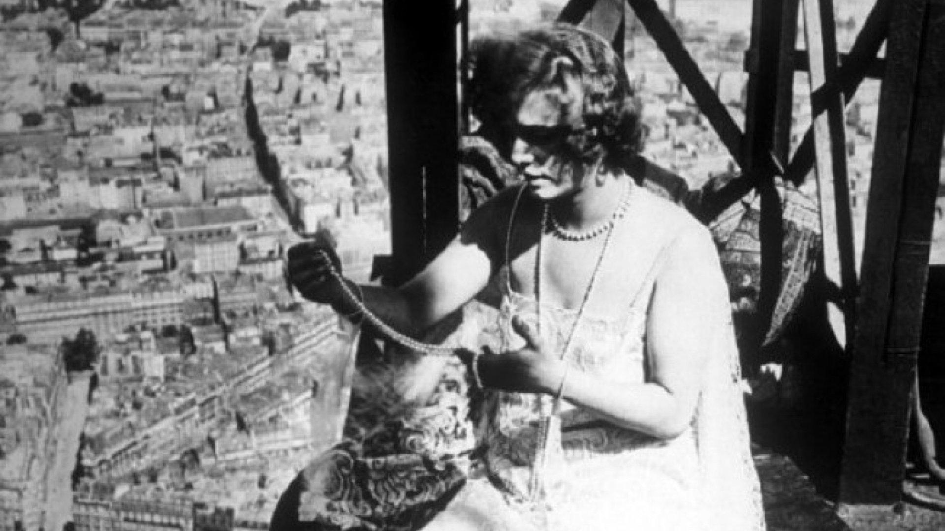 The Crazy Ray 1925 movie scene