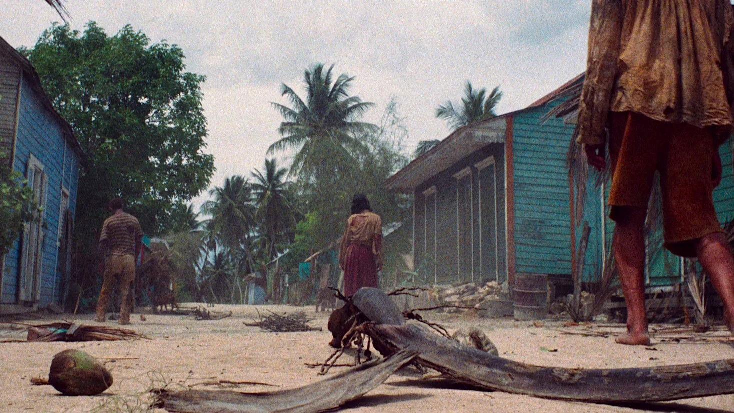 Zombie Flesh Eaters 1979 movie scene