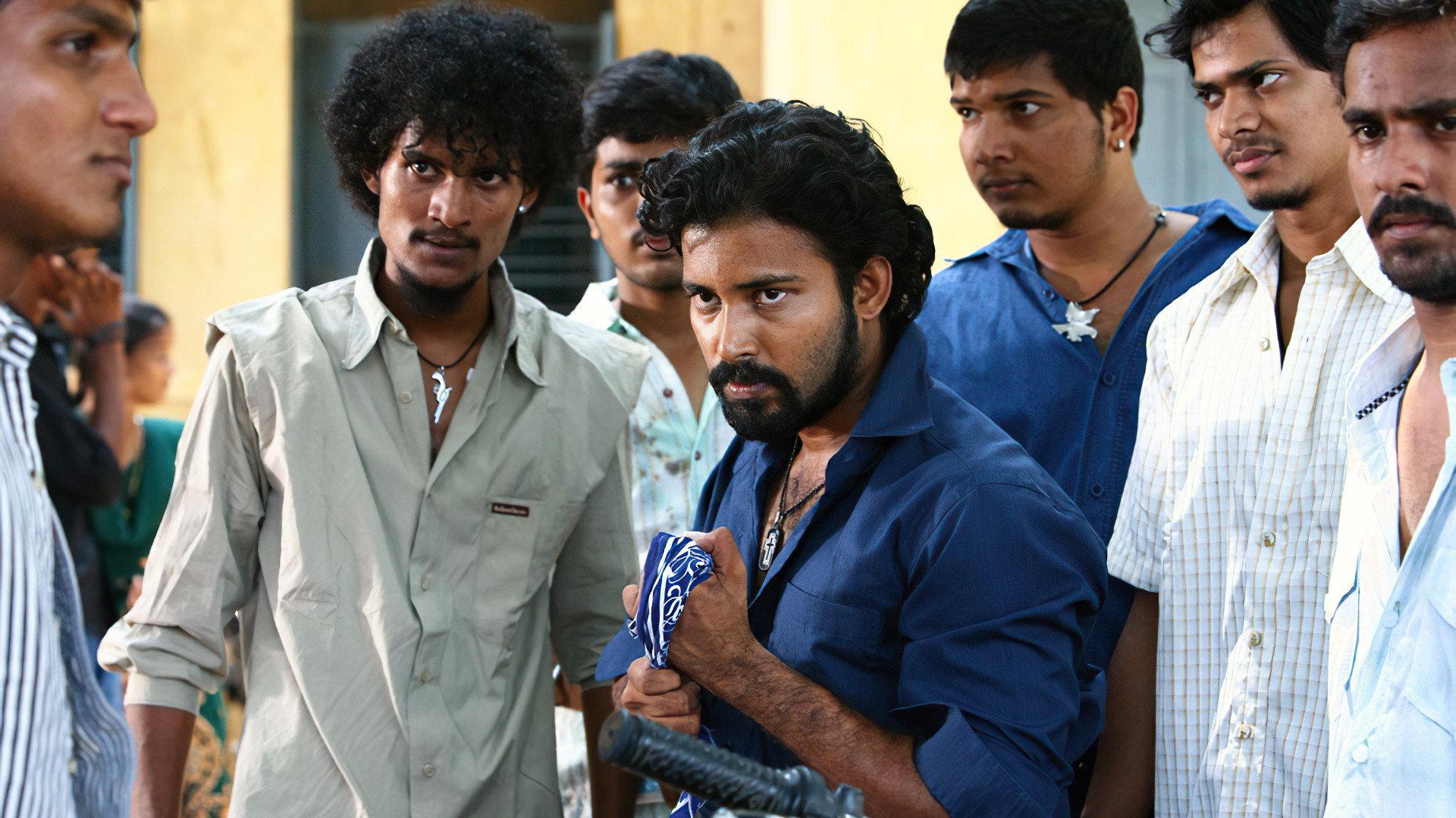 Attakathi 2012 movie scene
