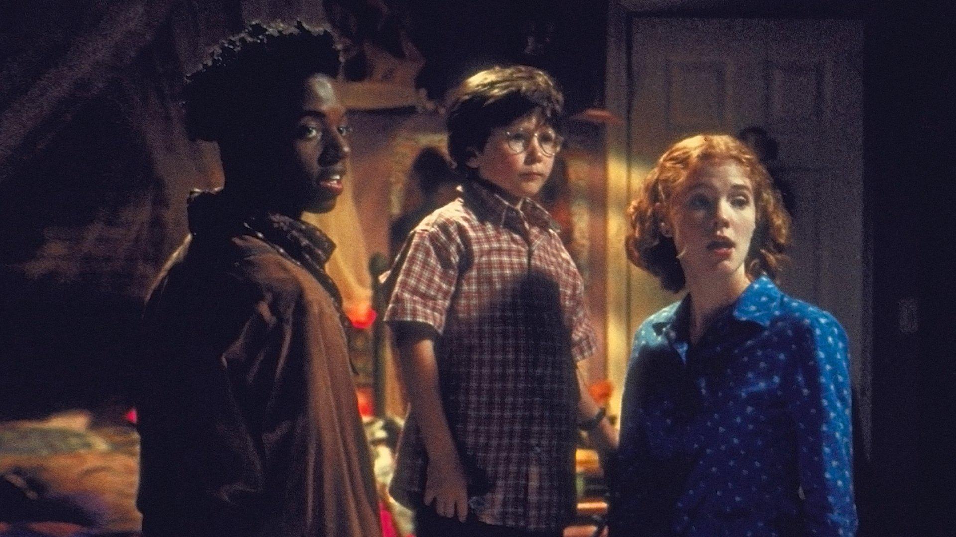 Don't Look Under the Bed 1999 movie scene