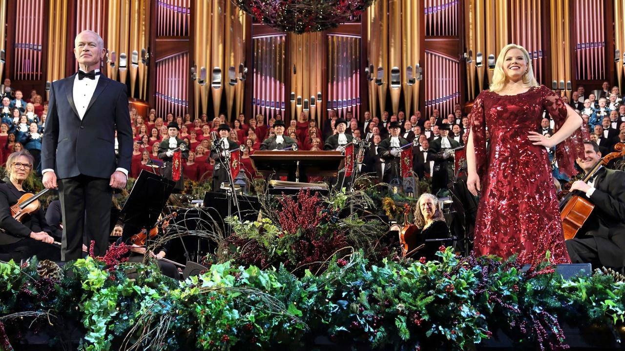 O Holy Night: Christmas with The Tabernacle Choir 2022 movie scene