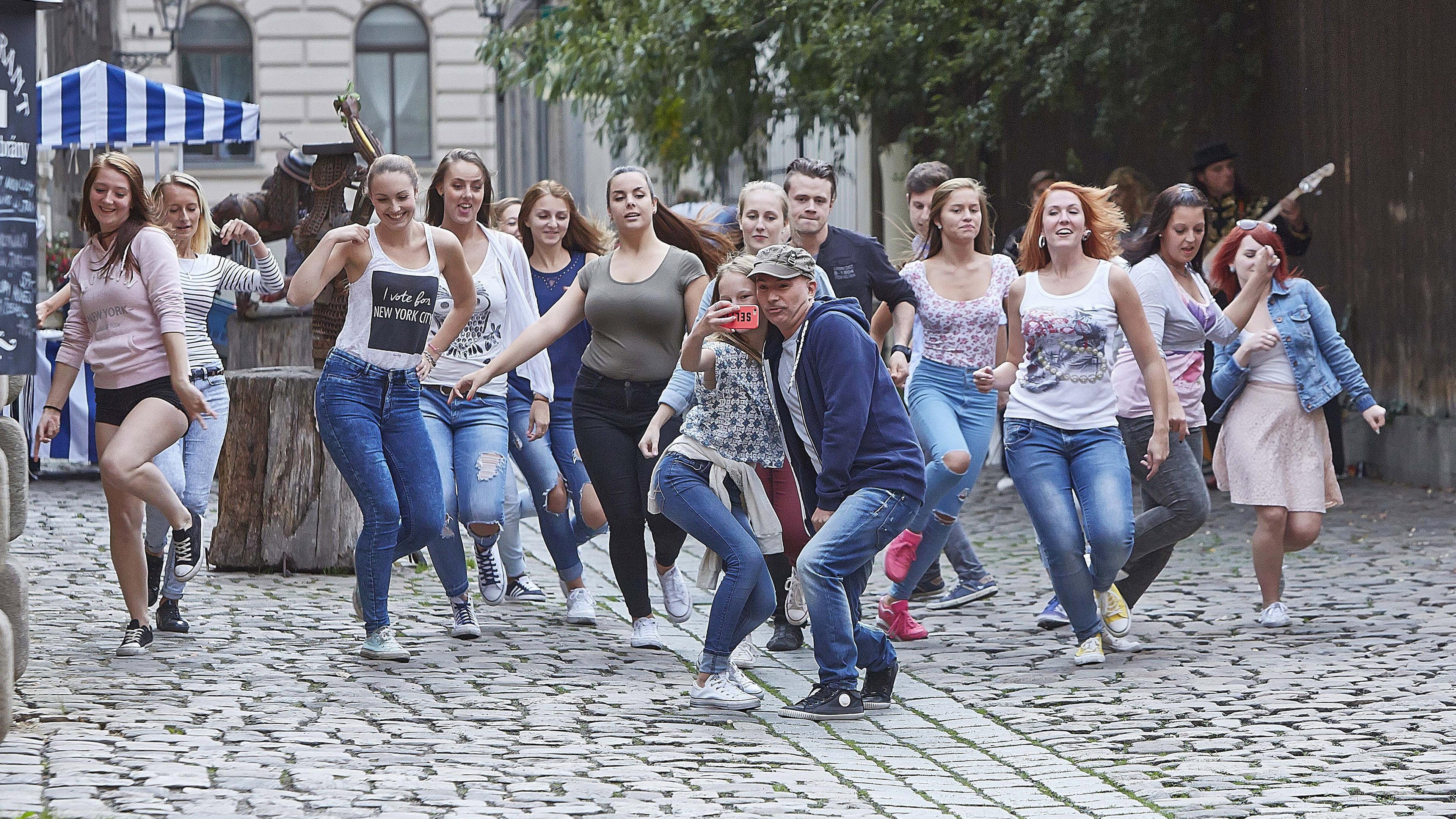 Decibels of Love 2016 movie scene