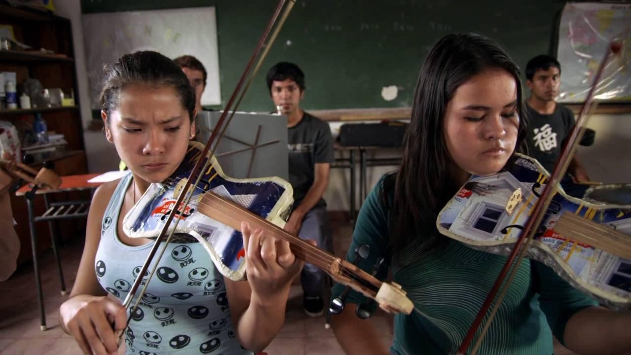Landfill Harmonic 2015 movie scene