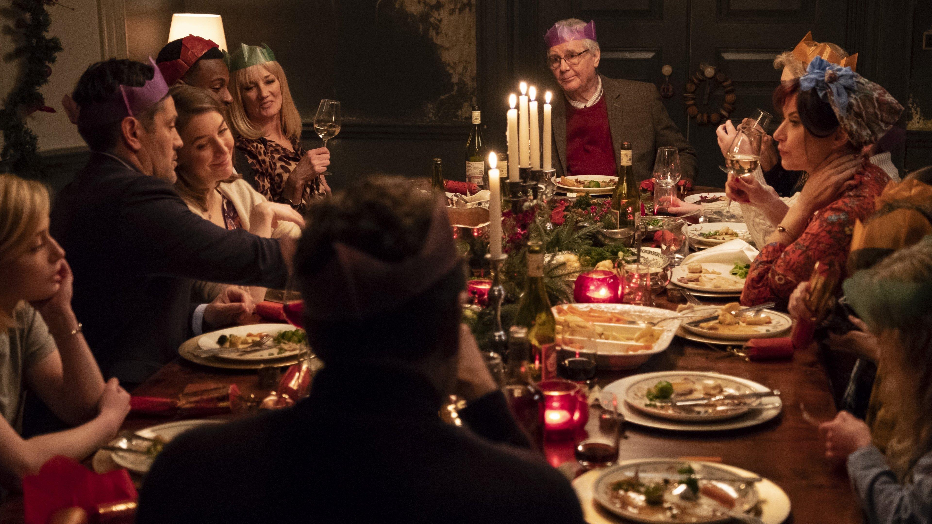 Surviving Christmas with the Relatives 2018 movie scene
