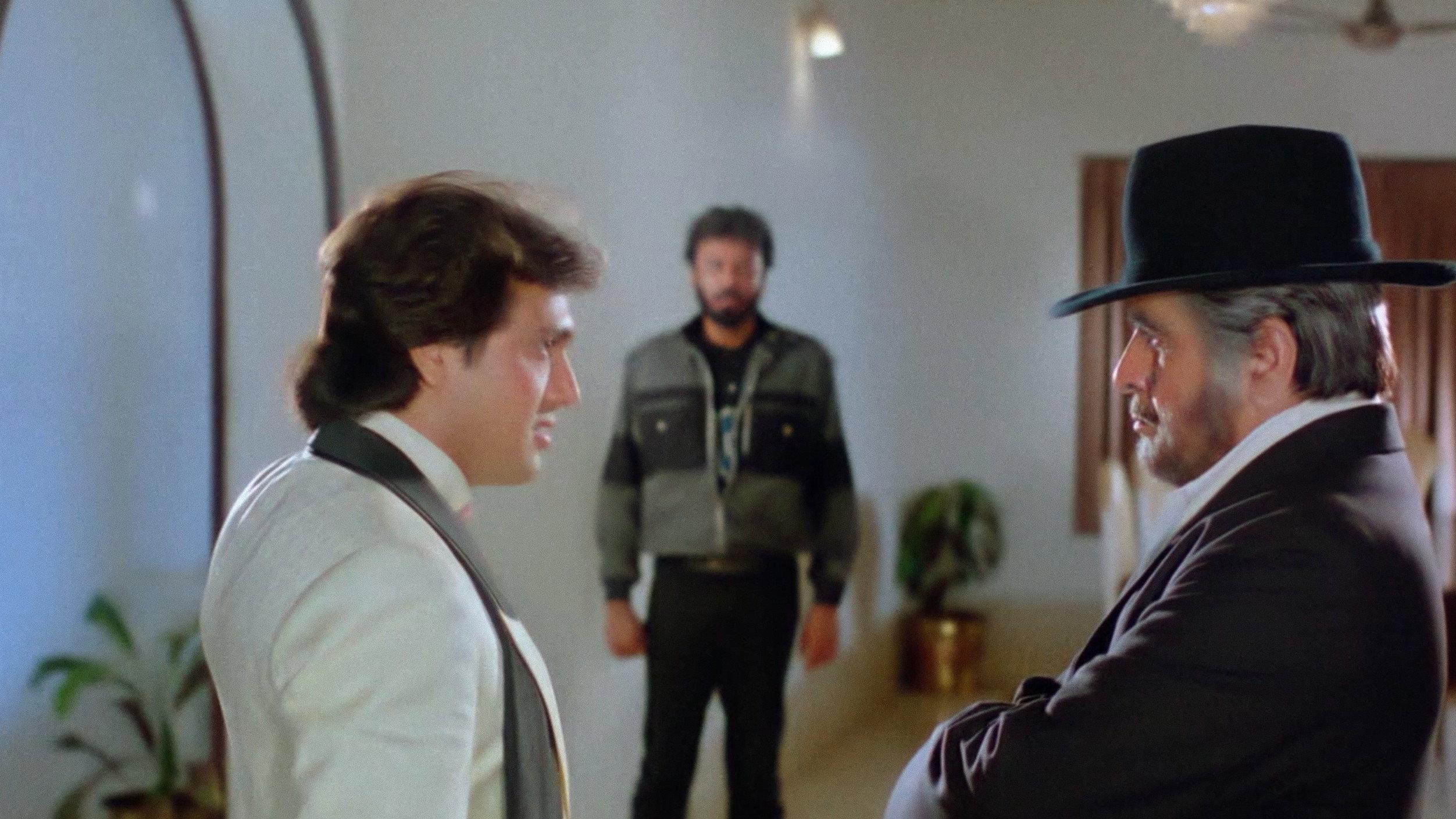 Izzatdaar 1990 movie scene