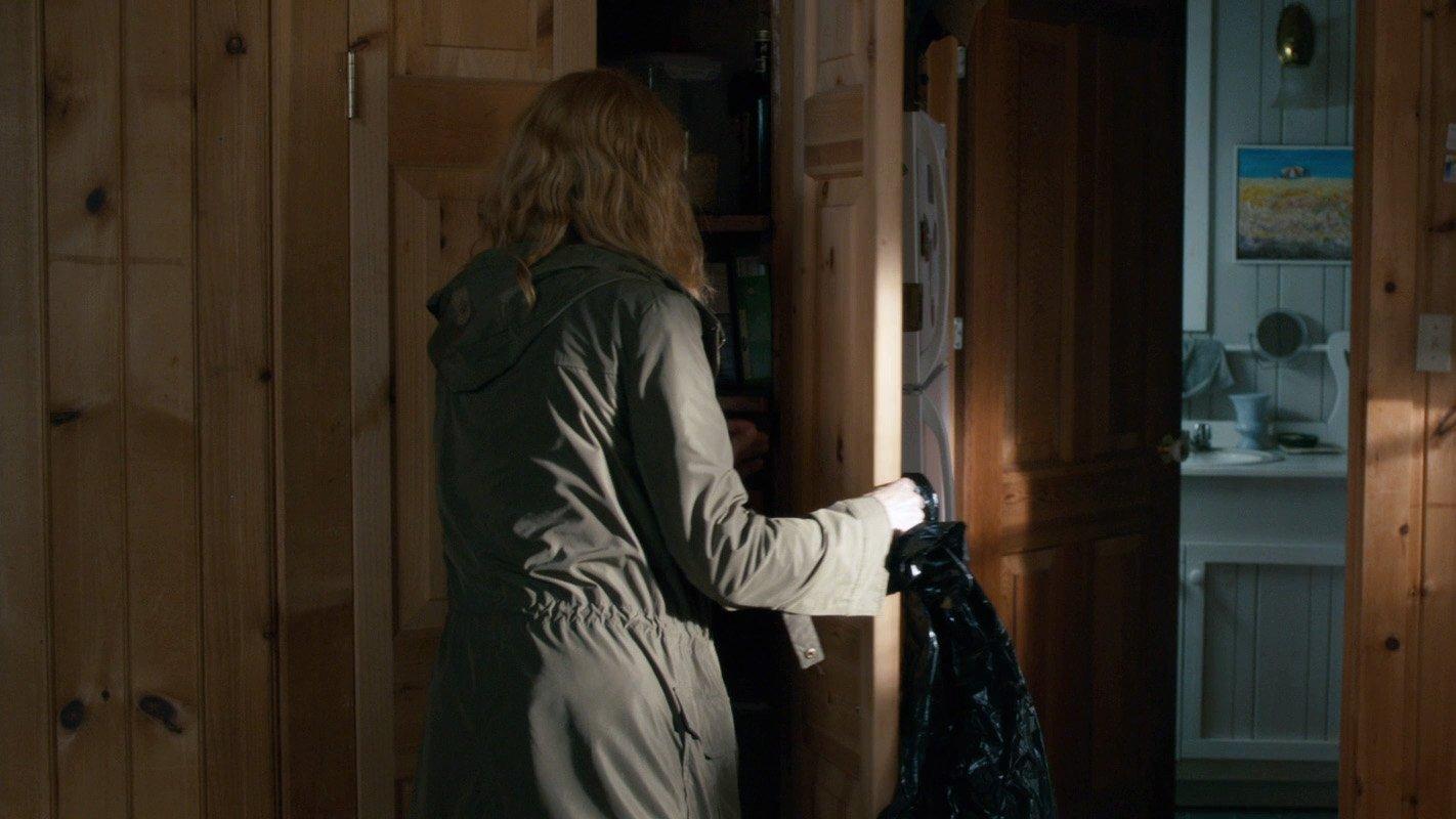 October Gale 2014 movie scene