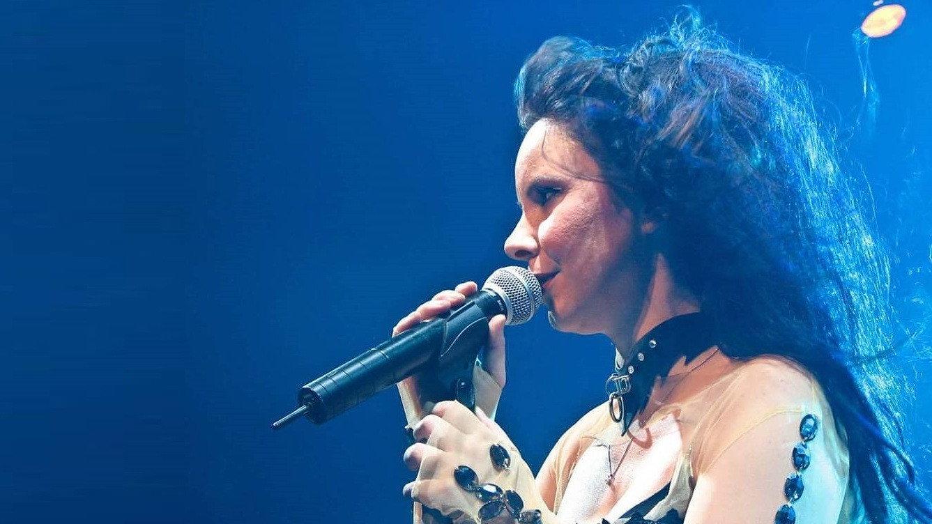 Sebnem Ferah Istanbul Concert 2007 movie scene