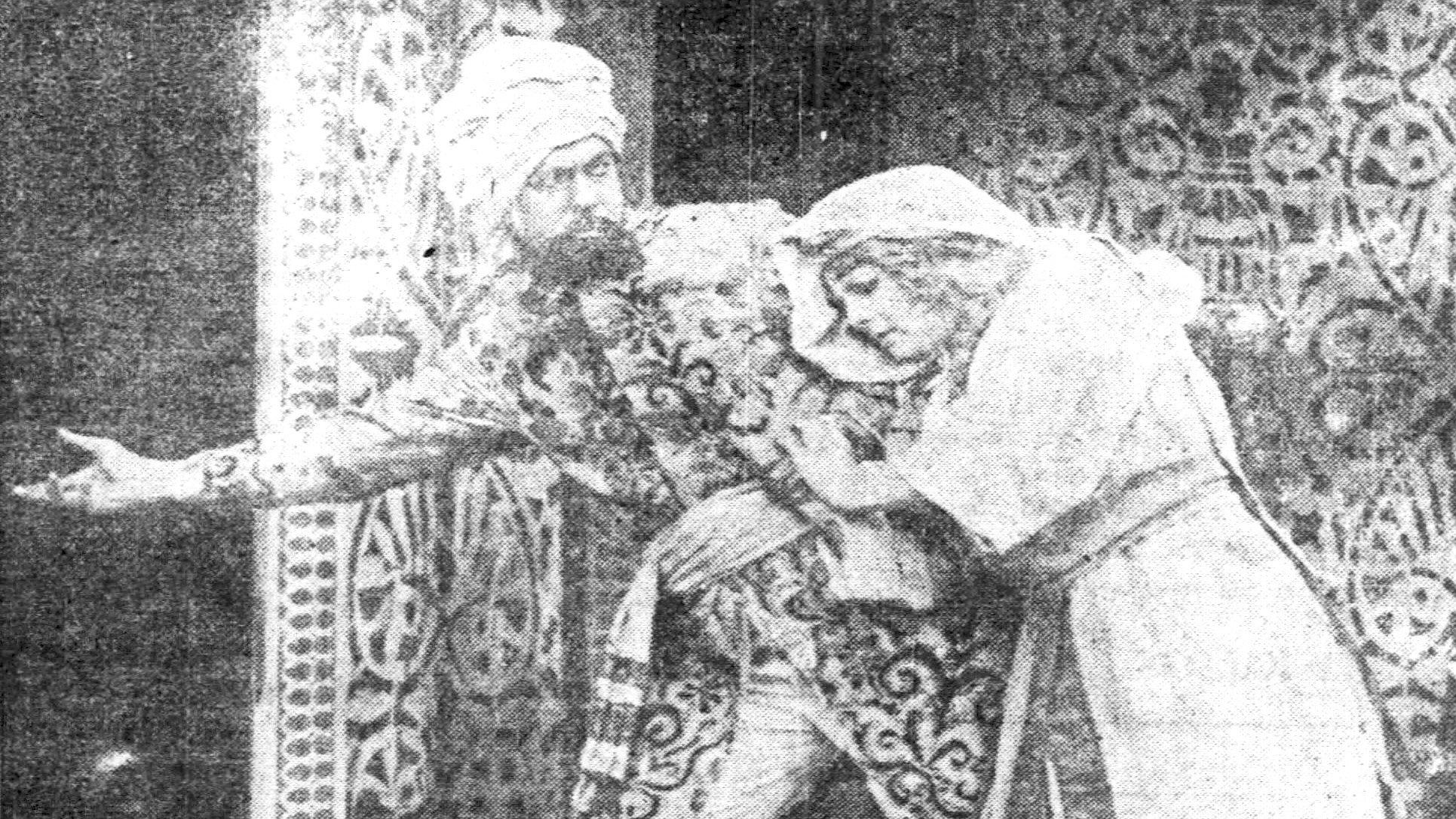 The Spellbound Multitude 1914 movie scene