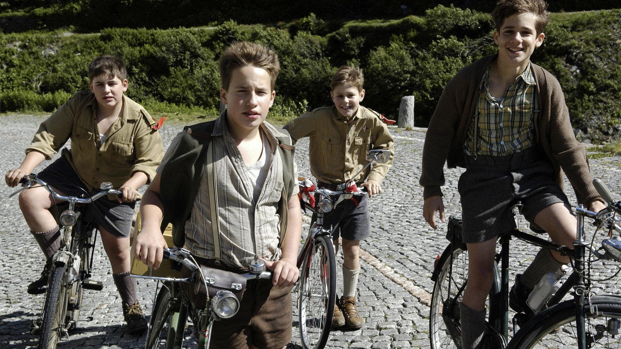 Rascals on the Road 2005 movie scene