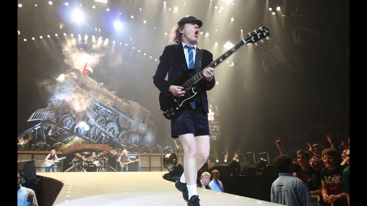 AC/DC - Stiff Upper Lip Live 2001 movie scene