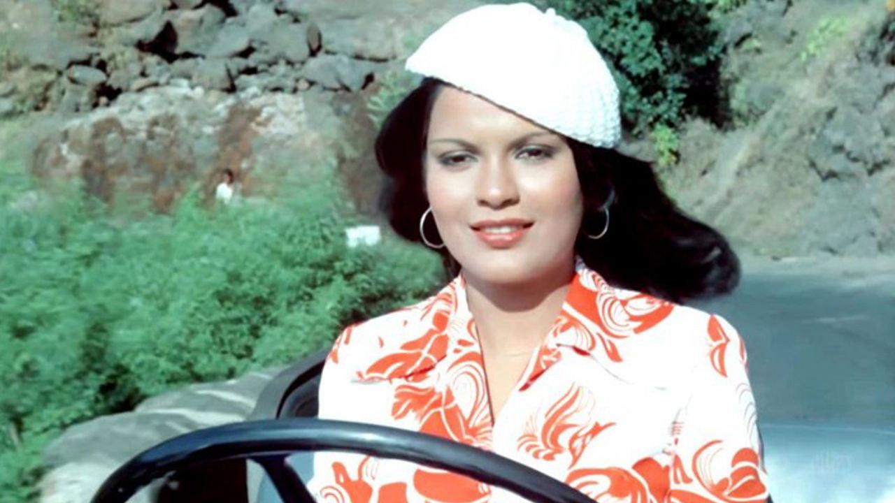 Ajanabee 1974 movie scene