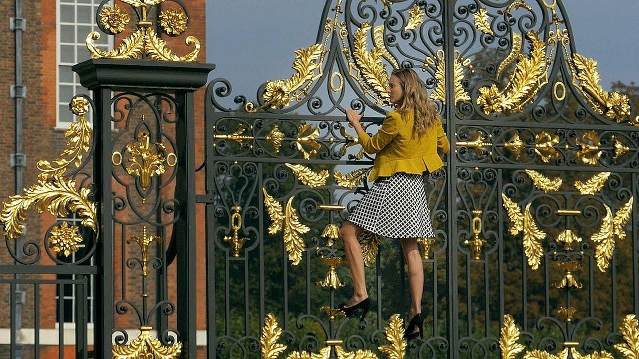 The Parisian Bitch 2015 movie scene