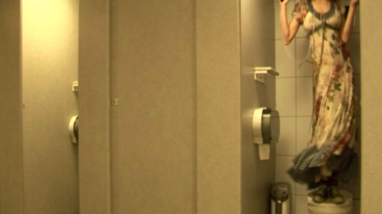 Don't Bother to Knock 2006 movie scene
