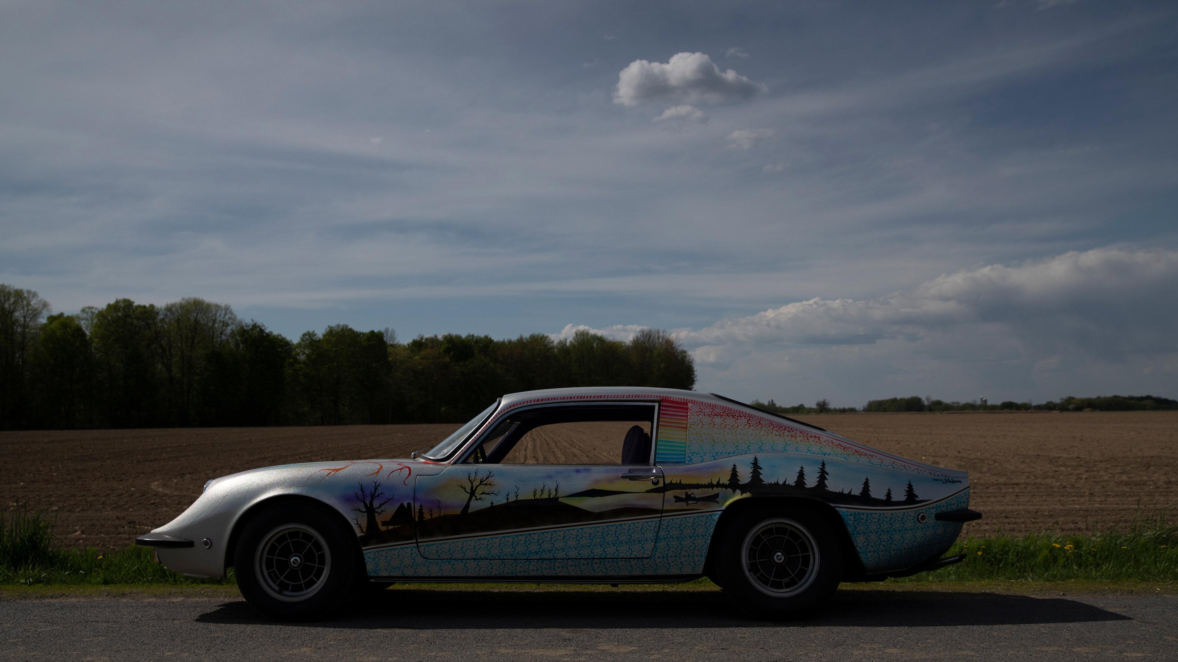 La Manic GT : la voiture du peuple 2021 movie scene