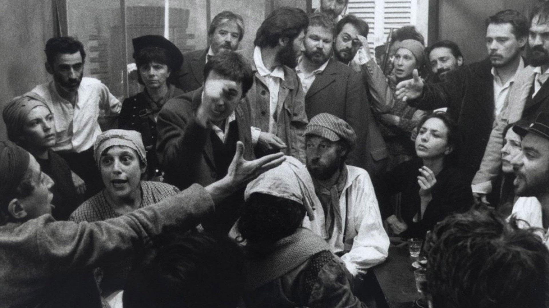 La Commune (Paris, 1871) 2003 movie scene