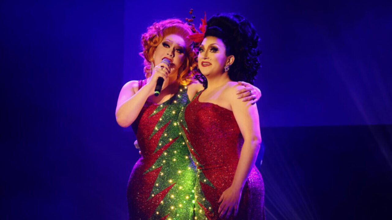 The Jinkx & DeLa Holiday Show 2022 movie scene