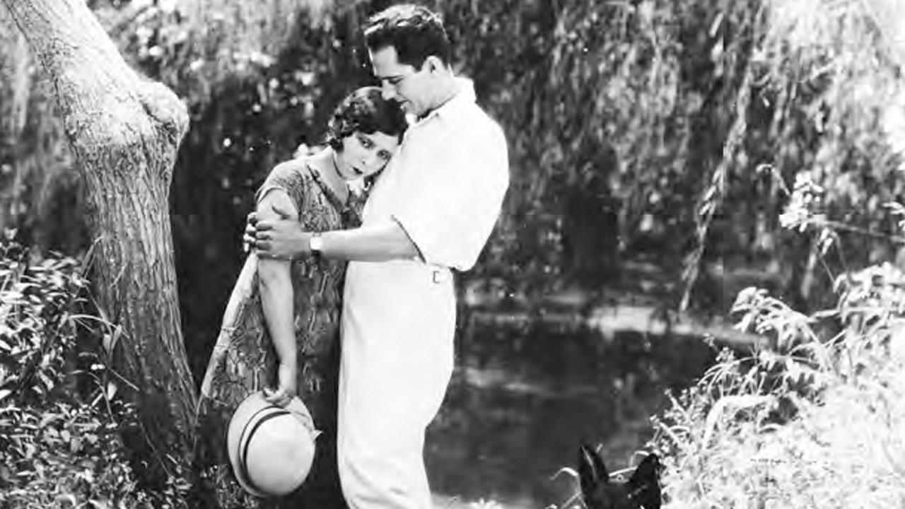 El poncho del olvido 1929 movie scene
