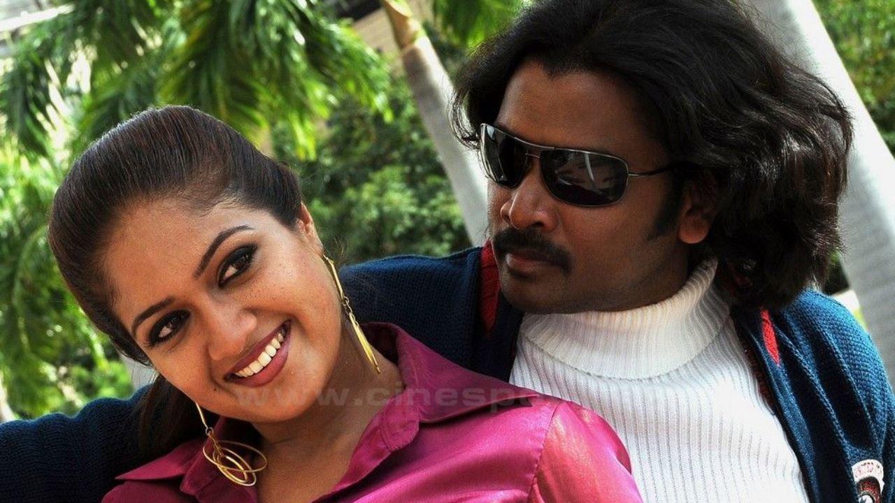 Uyarthiru 420 2011 movie scene