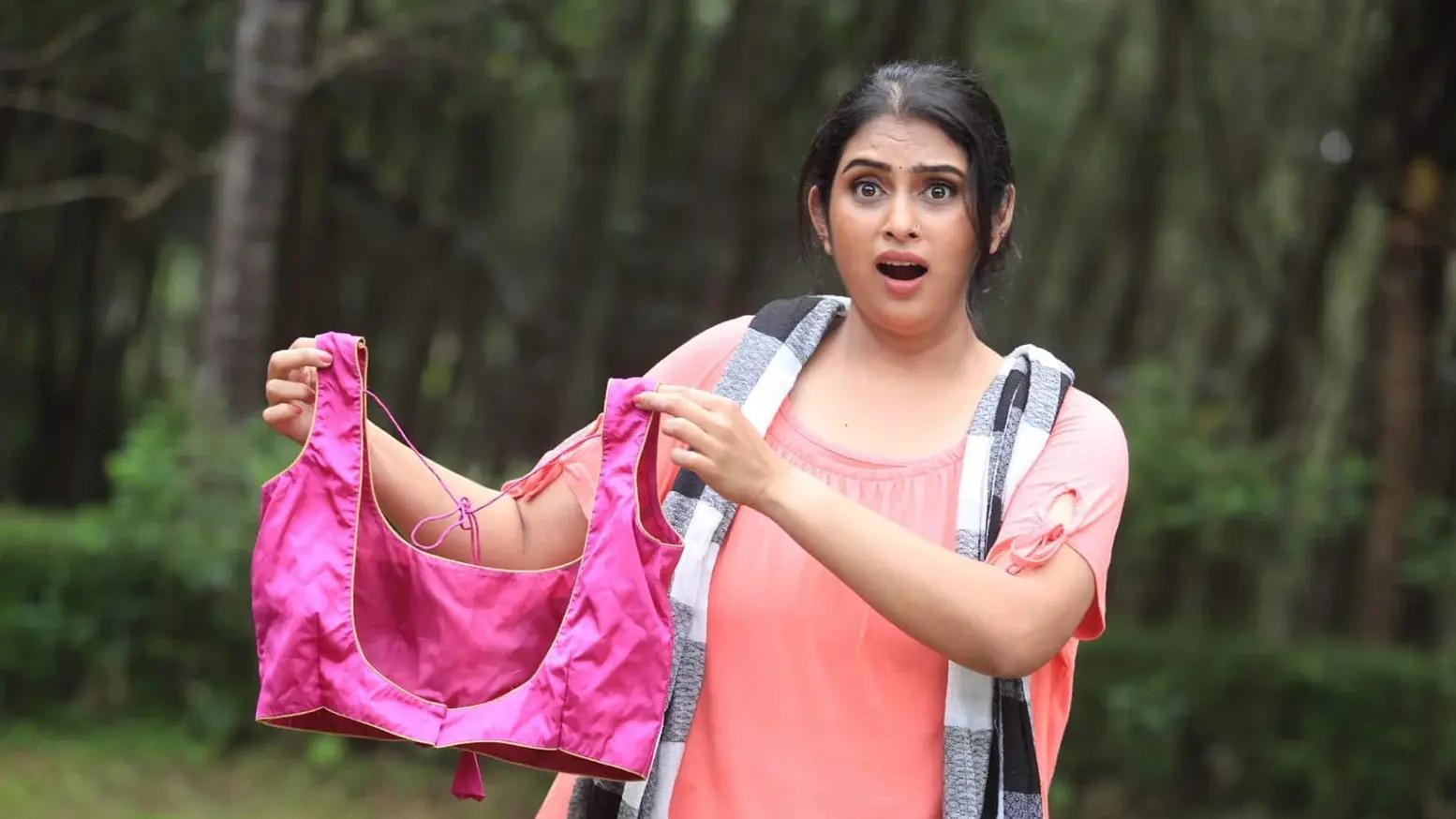 Ravike Prasanga 2024 movie scene
