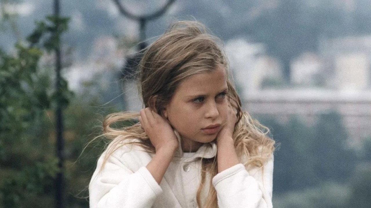 Una bambina di troppo 1995 movie scene