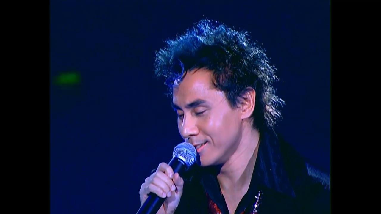 黄凯芹 Unforgettable 演唱会 2002 movie scene