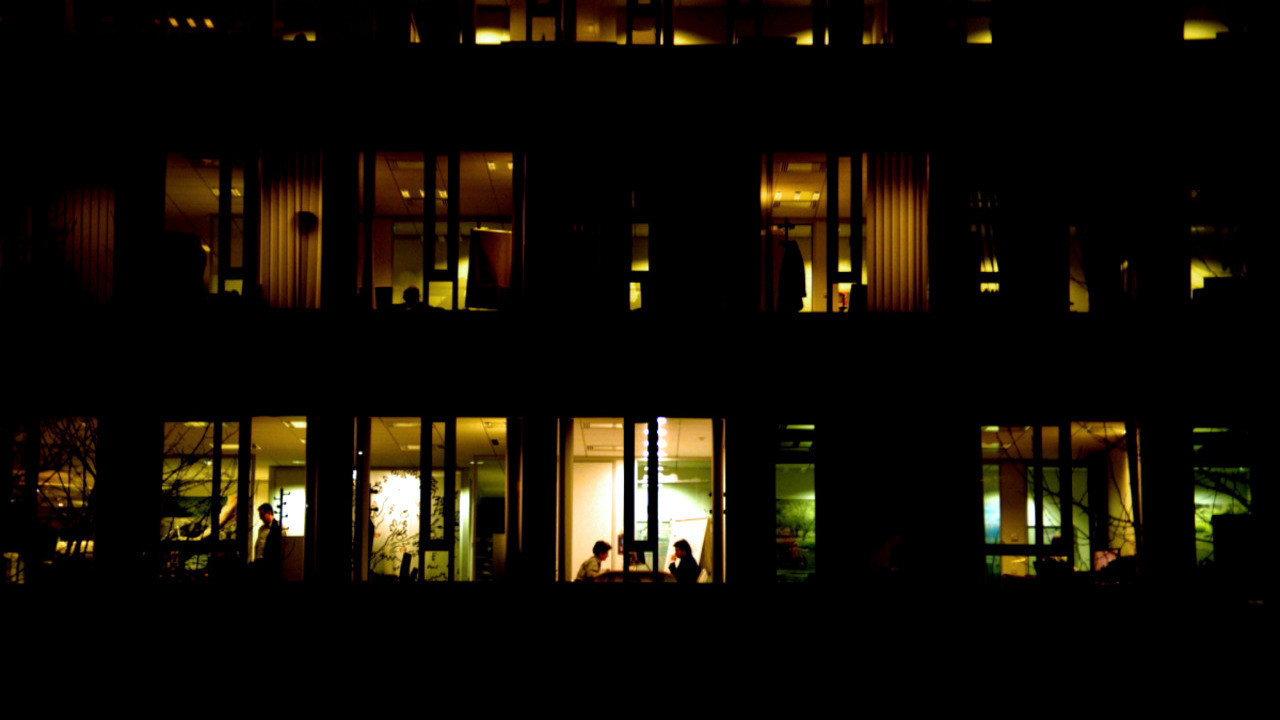 War in Telecom: The Four Colours of Capitalism 2016 movie scene