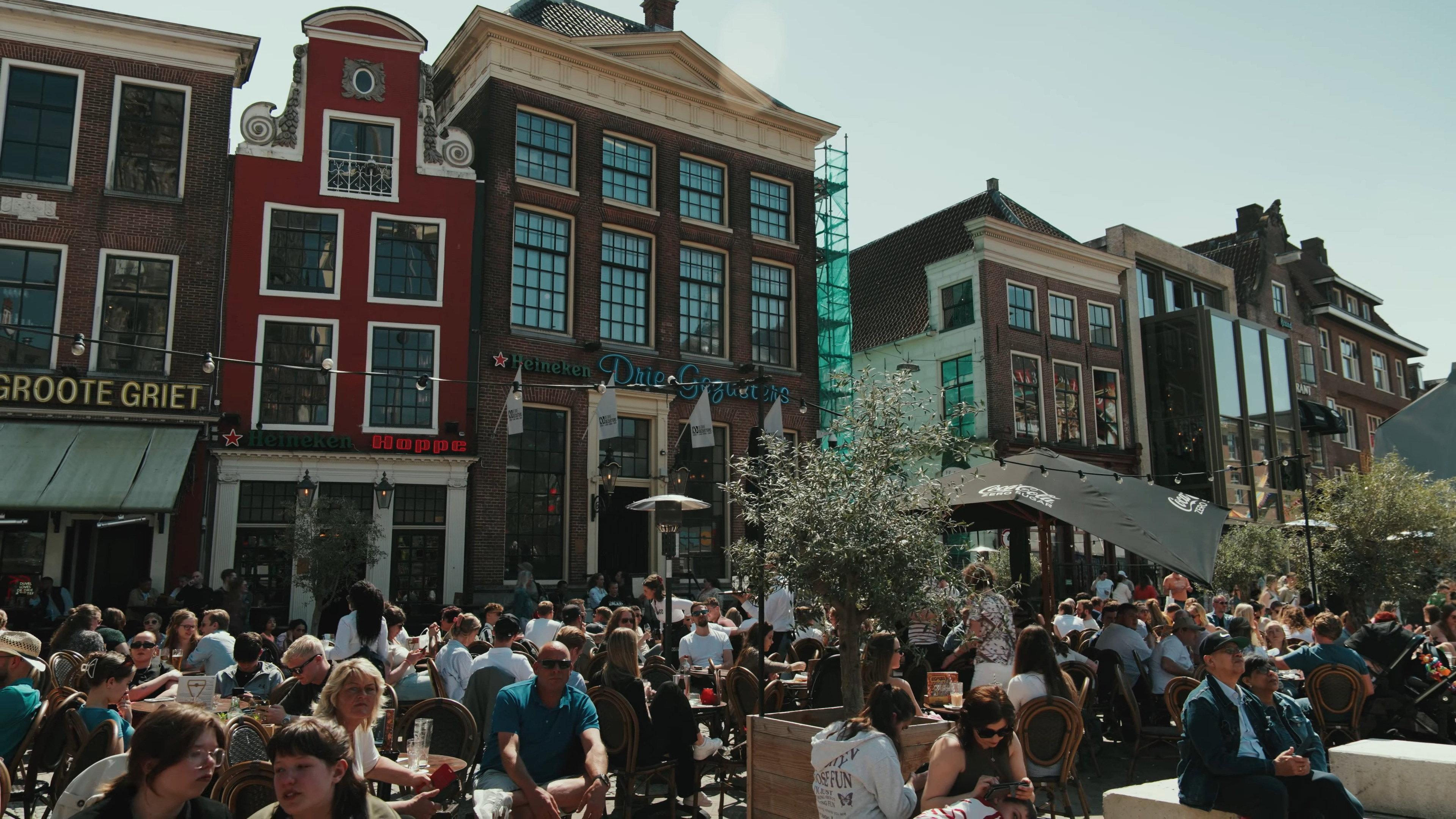De Drie Gezusters: From Origin to Icon 2023 movie scene