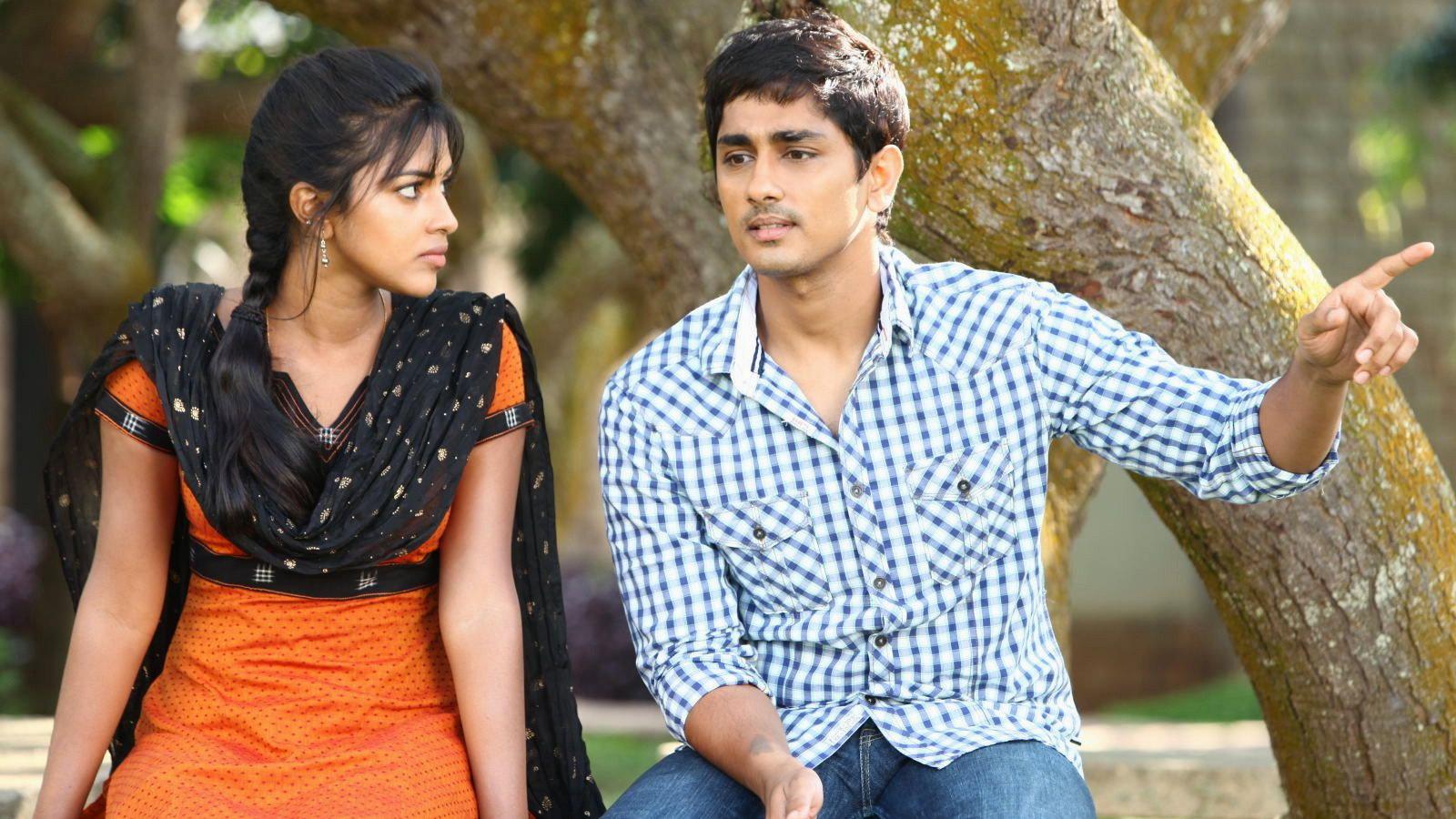 Kadhalil Sodhappuvadhu Yeppadi 2012 movie scene