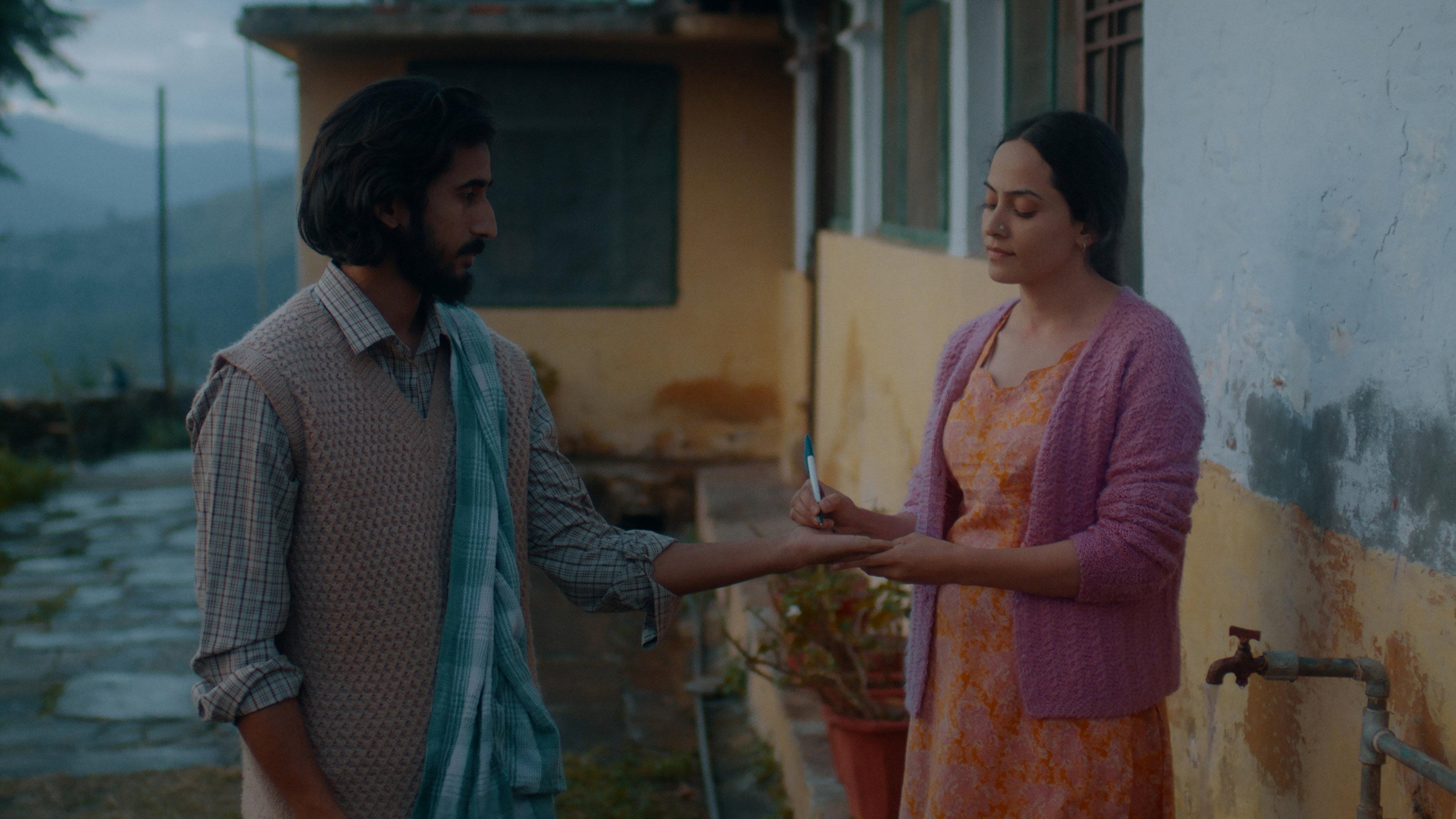 Dear Latika 2022 movie scene