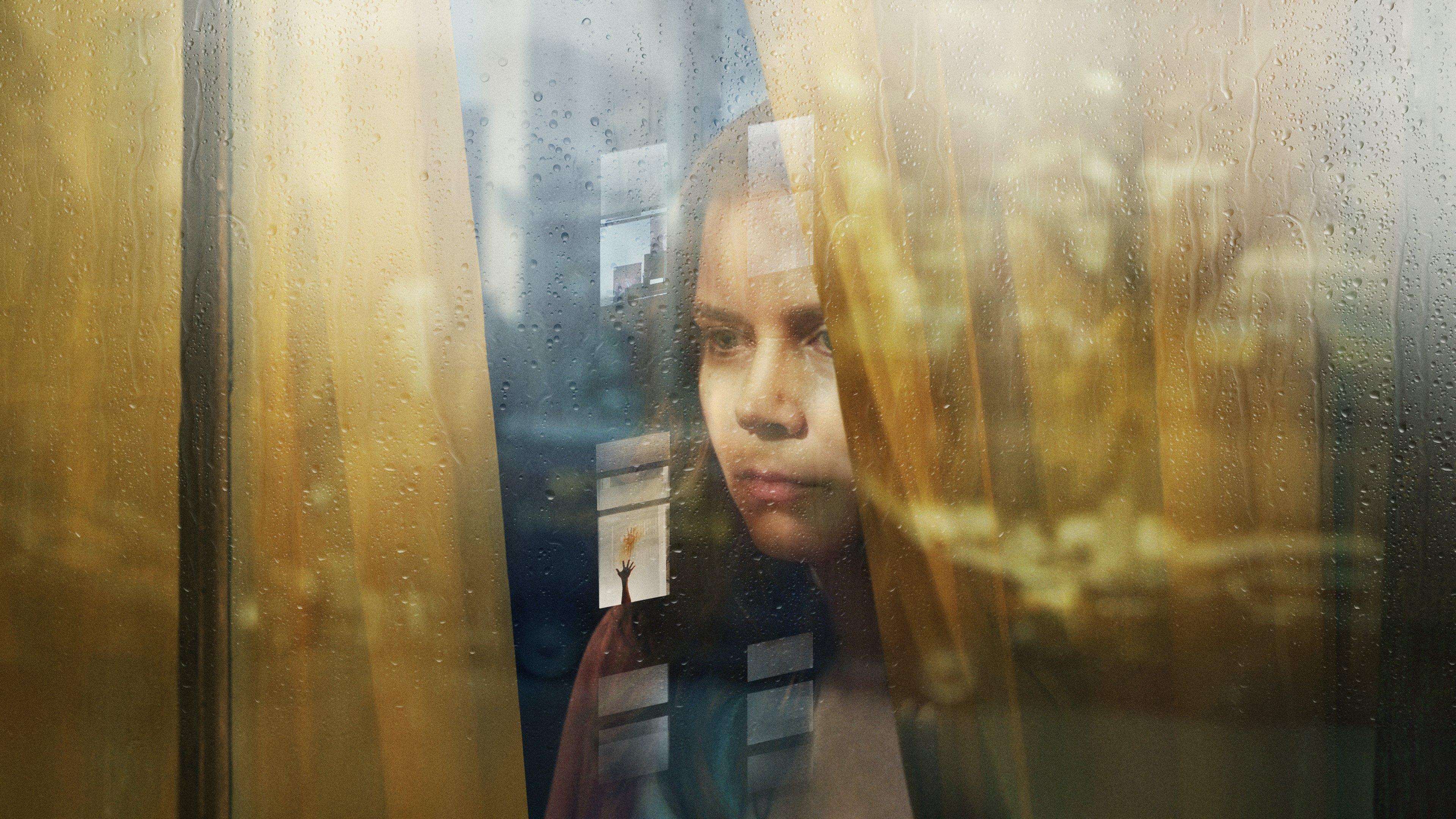 The Woman in the Window 2021 movie scene