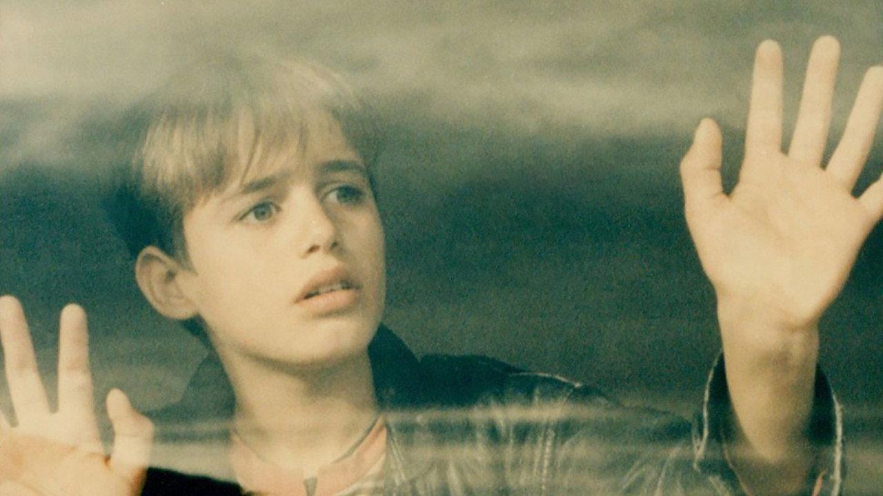 Willow and Wind 2003 movie scene