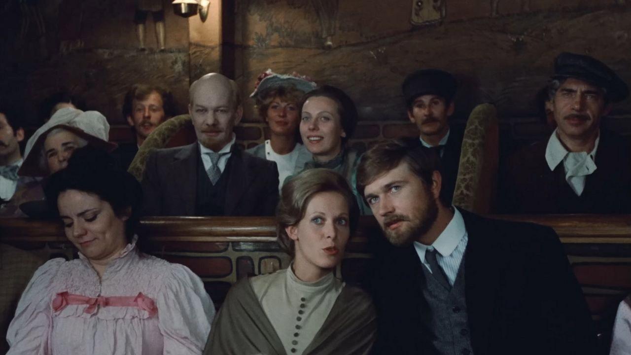 Lenin in Paris 1981 movie scene