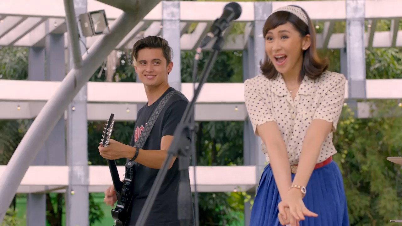 Miss Granny 2018 movie scene