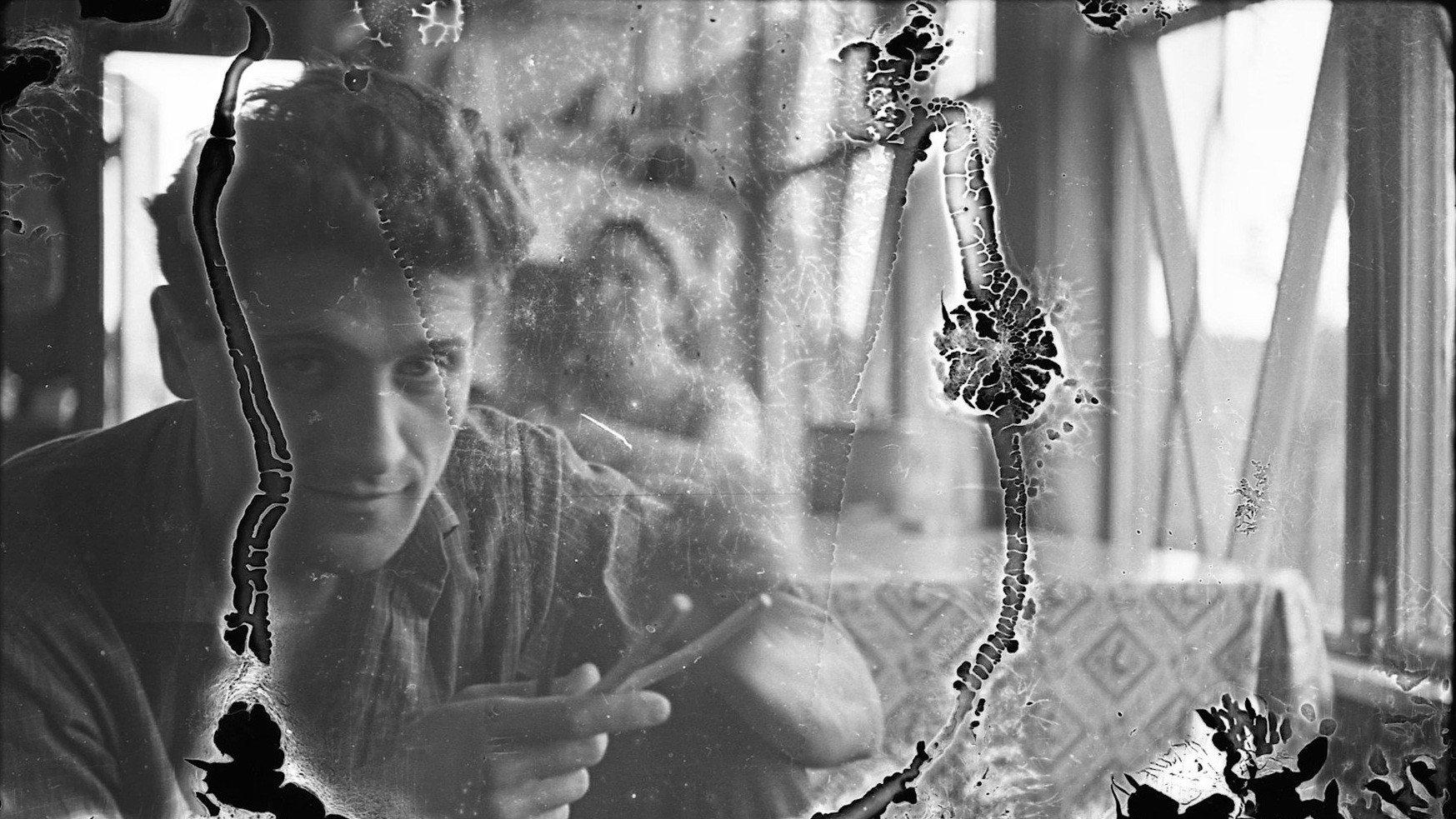 Fragile Memory 2022 movie scene
