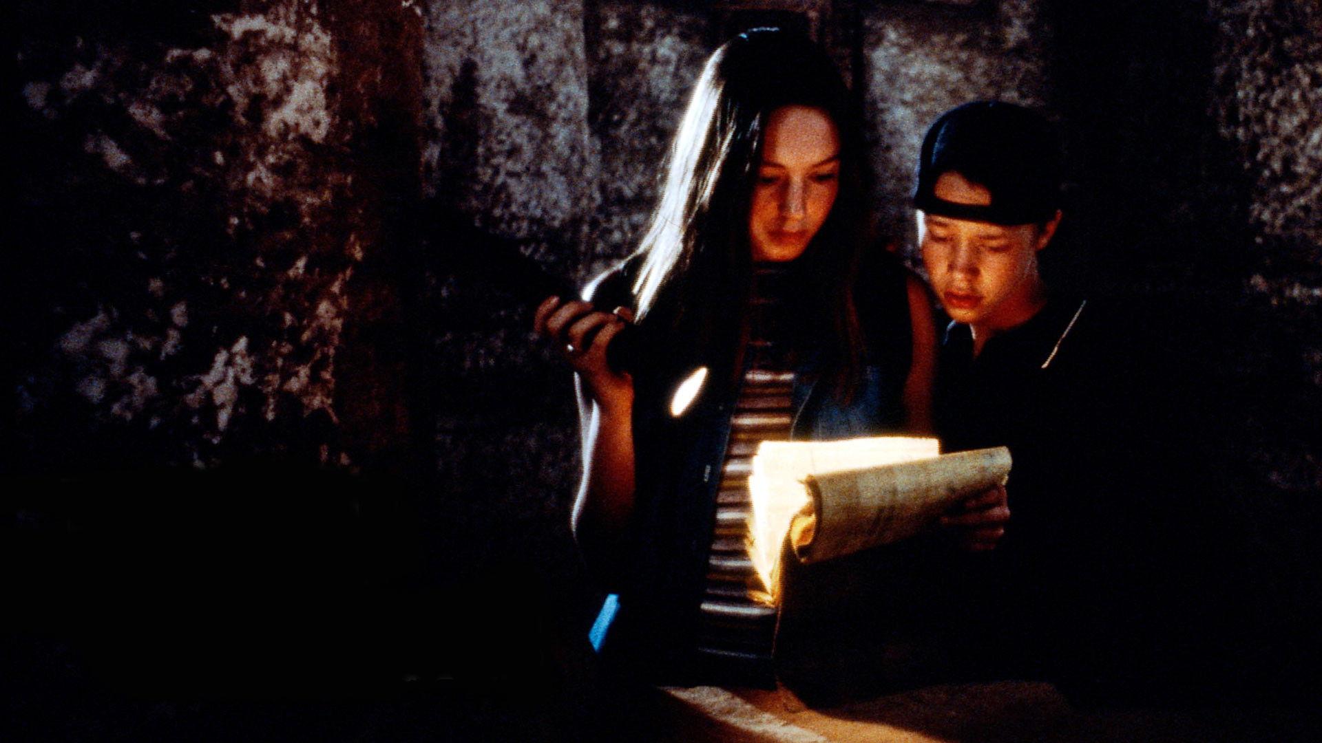 Legend of the Lost Tomb 1997 movie scene