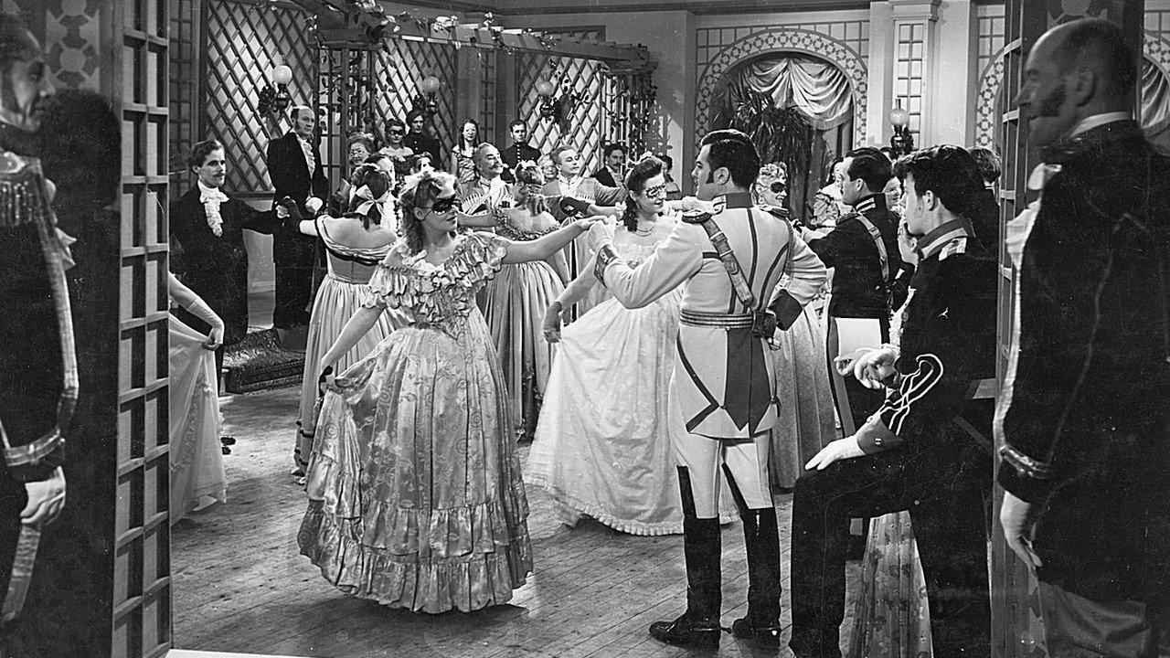 Kaivopuiston kaunis Regina 1941 movie scene