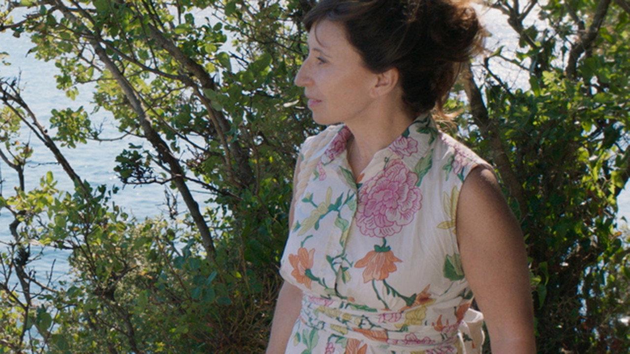 Isabelle 2018 movie scene