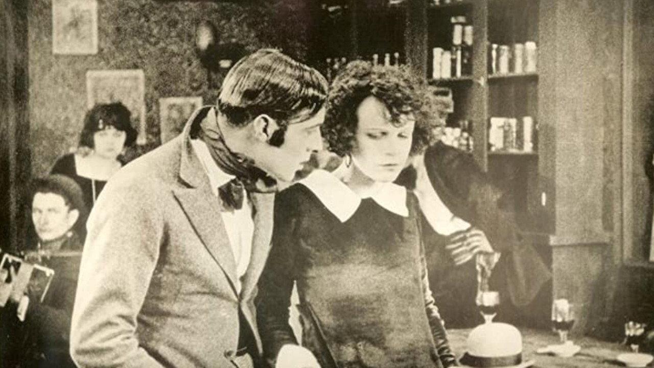 A Rogue's Romance 1919 movie scene