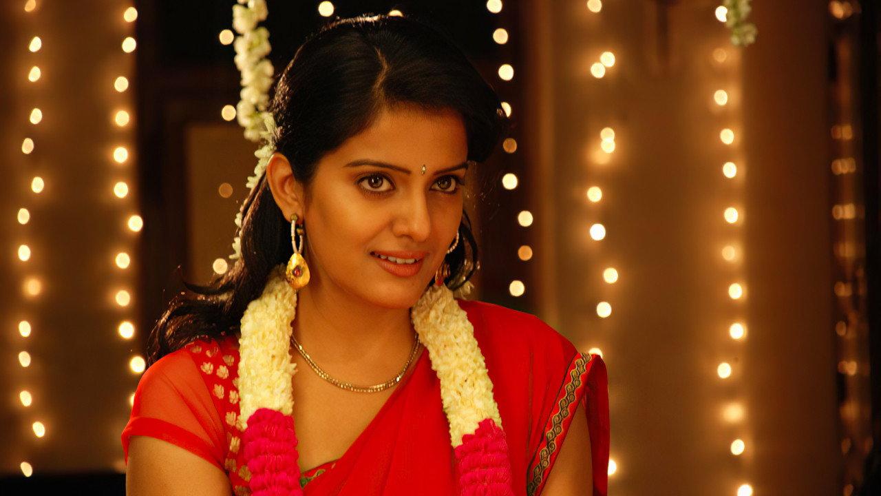 Kanna Laddu Thinna Aasaiya 2013 movie scene