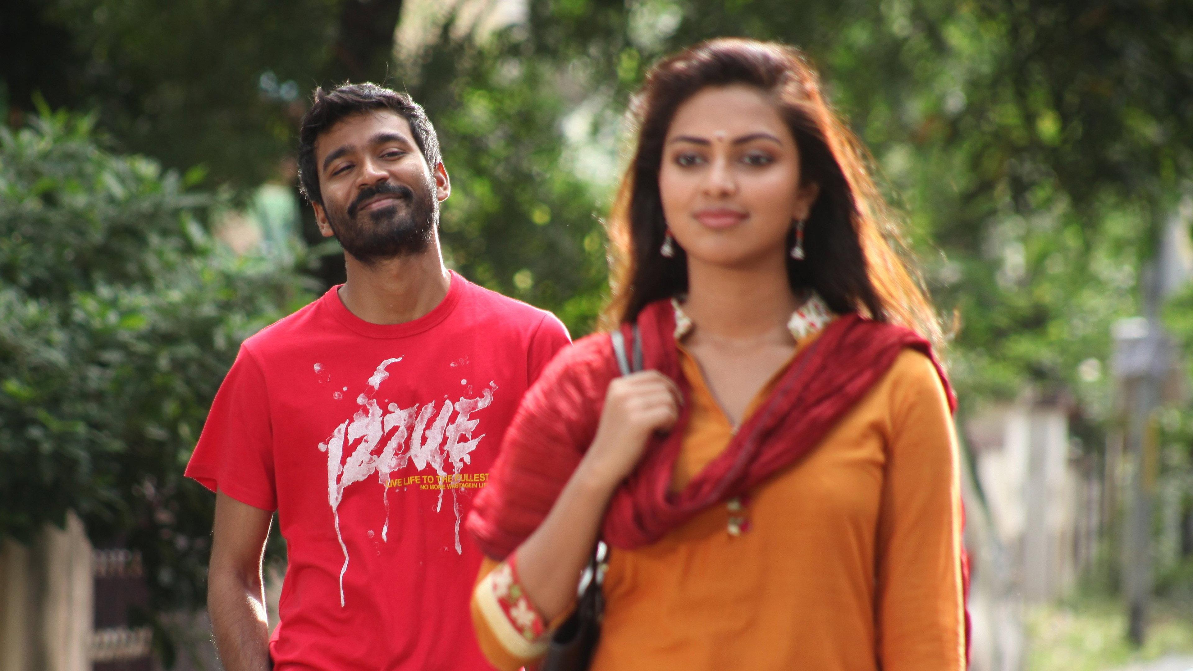 Velaiyilla Pattathari 2014 movie scene